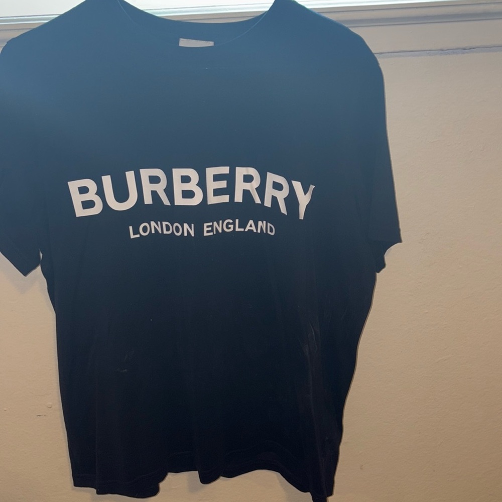 Burberry tee authentic